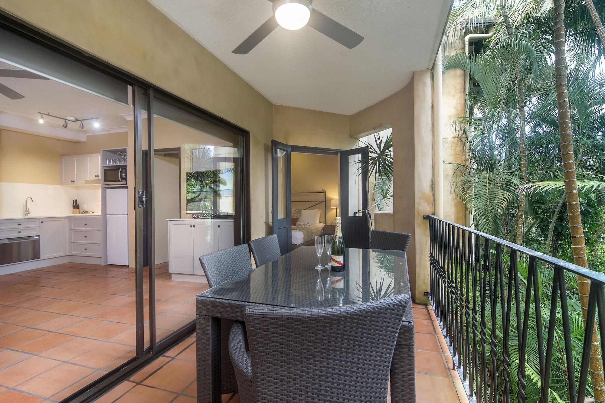Villa San Michele Port Douglas Exteriör bild