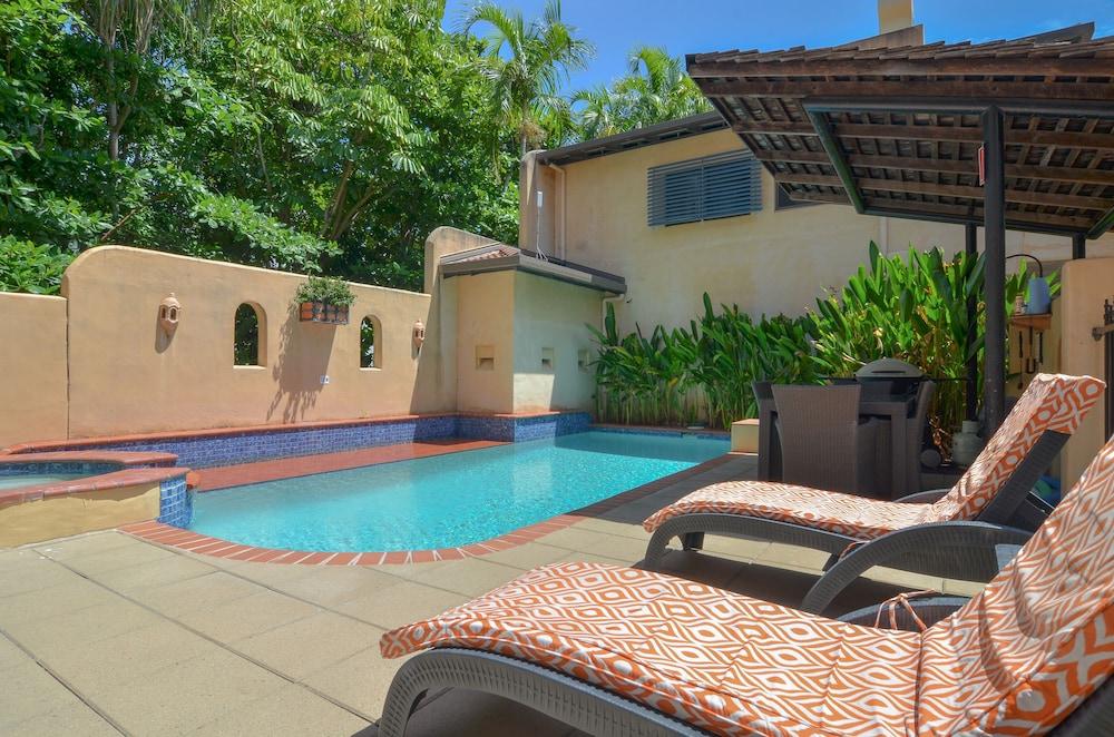 Villa San Michele Port Douglas Exteriör bild