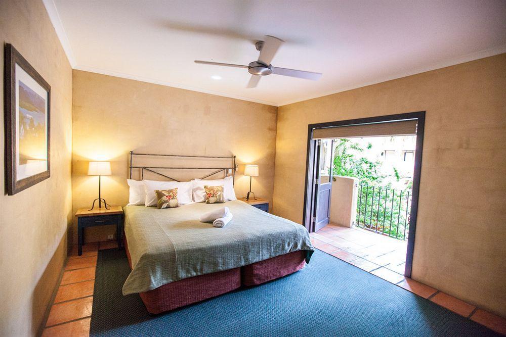 Villa San Michele Port Douglas Exteriör bild